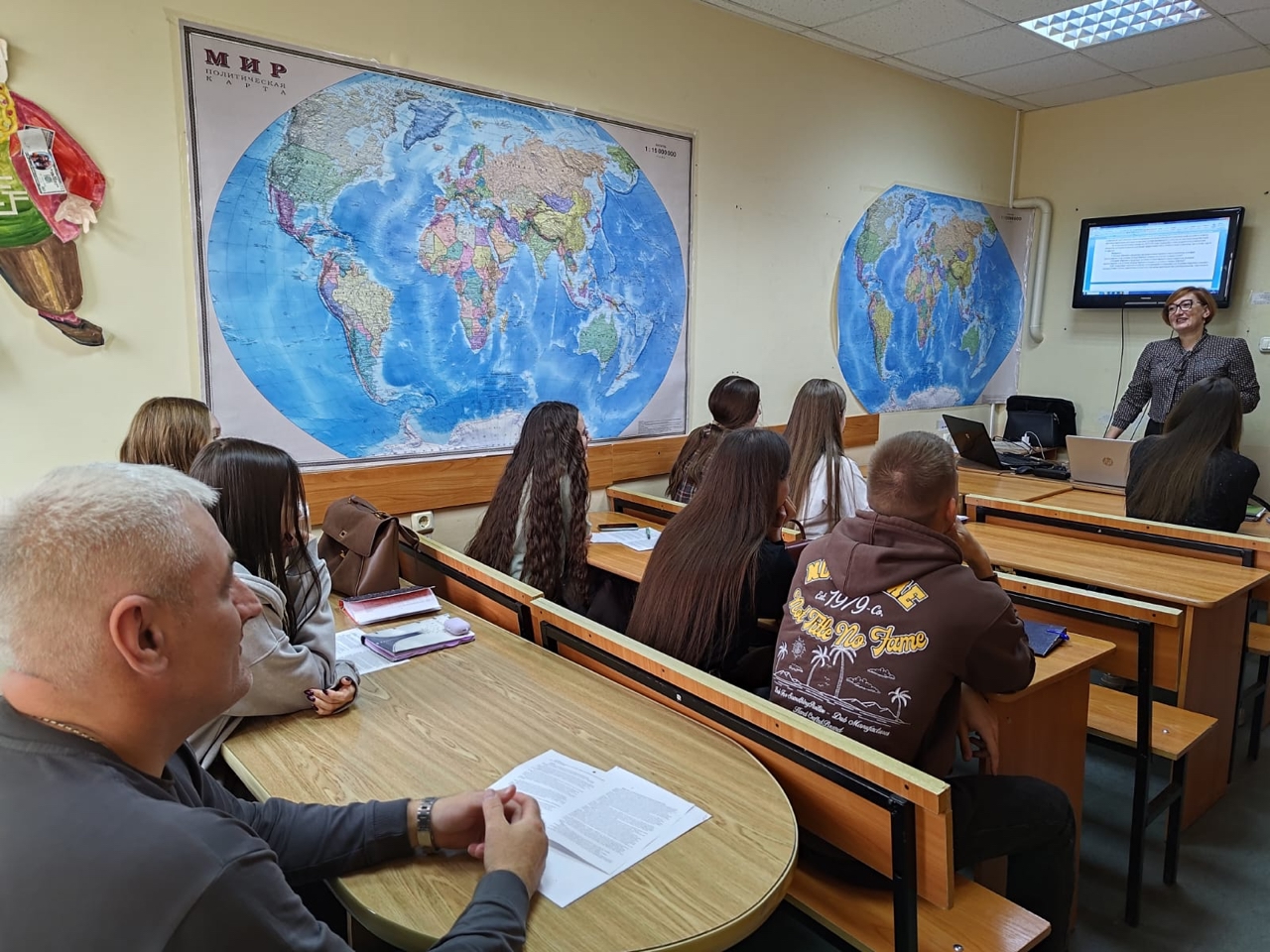 Круглый стол «Семейные ценности глазами молодежи»